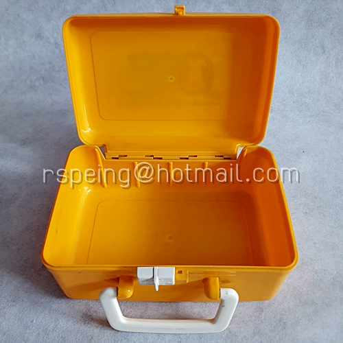 กล่องพลาสติกหูหิ้วสีเหลืองล็อคได้ ลายสิงโต Mag Mag