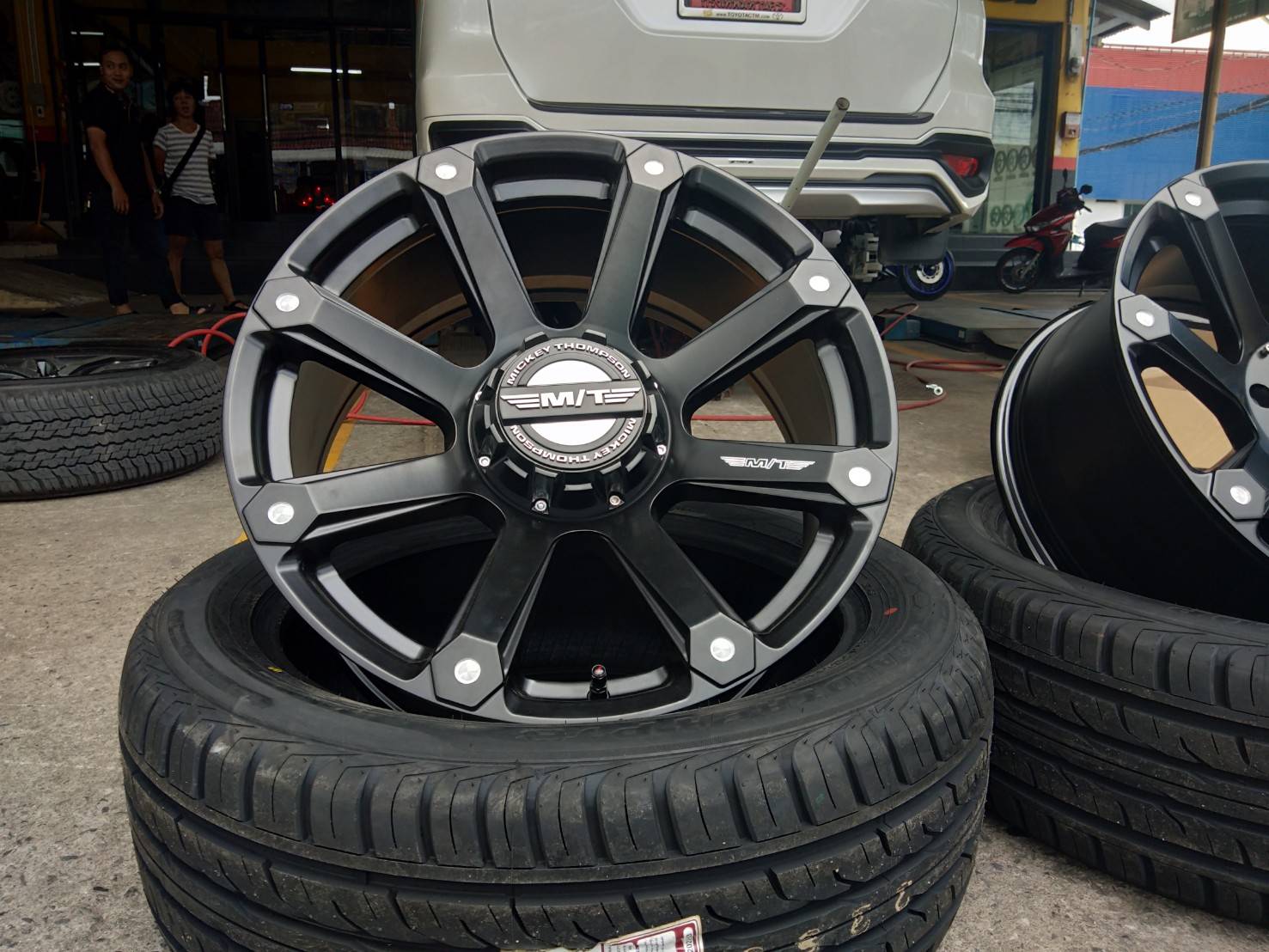 ล้อแท้ MICKEY THOMPSON ROUSH ขอบ20