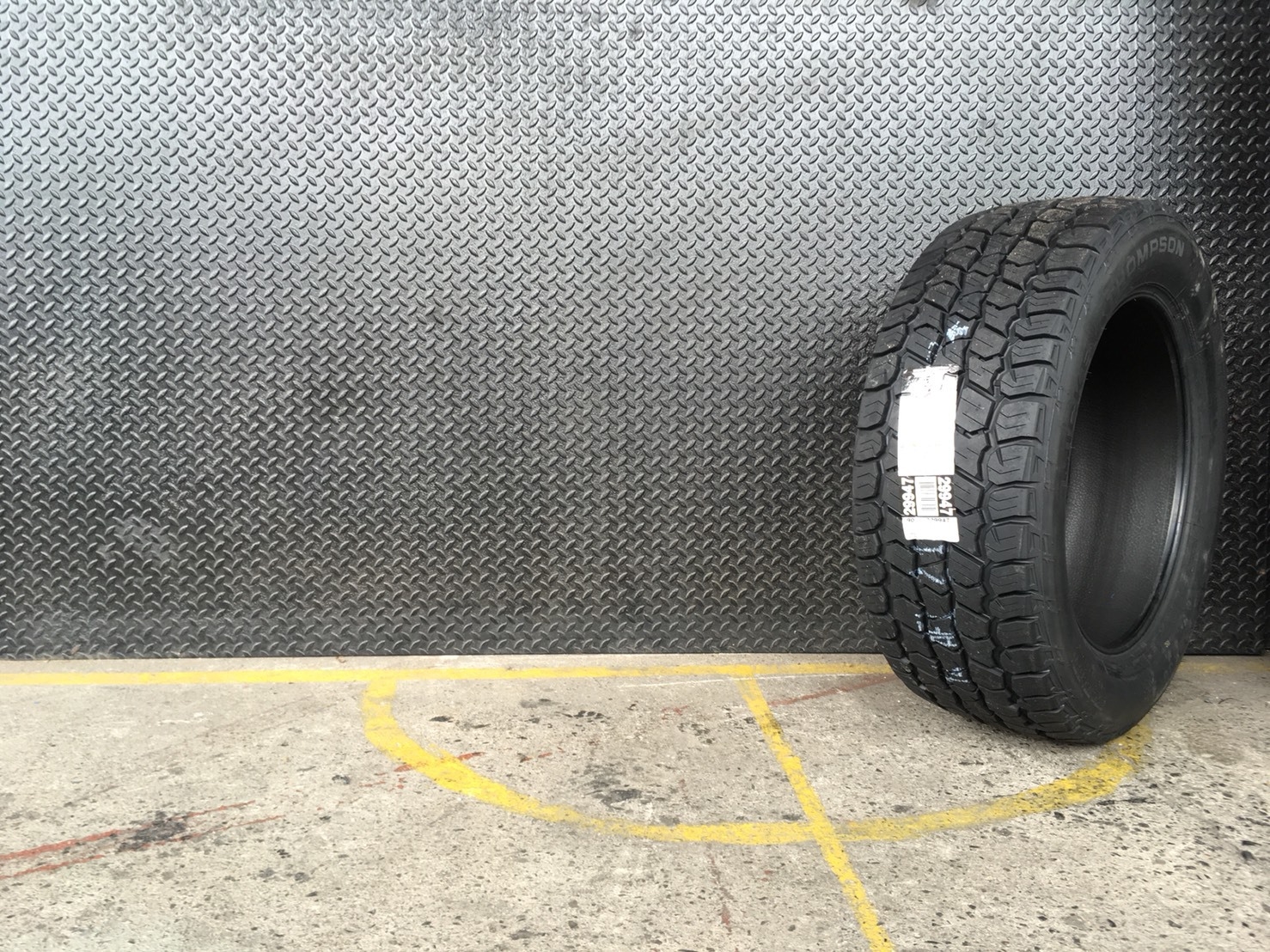 MICKEY THOMPSON DEEGAN 38 AT 275-55-20 เส้น 8500 ปกติ 14000