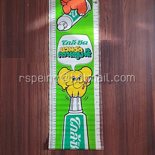 โปสเตอร์วัดส่วนสูงติดผนัง ยาสีฟันใกล้ชิด