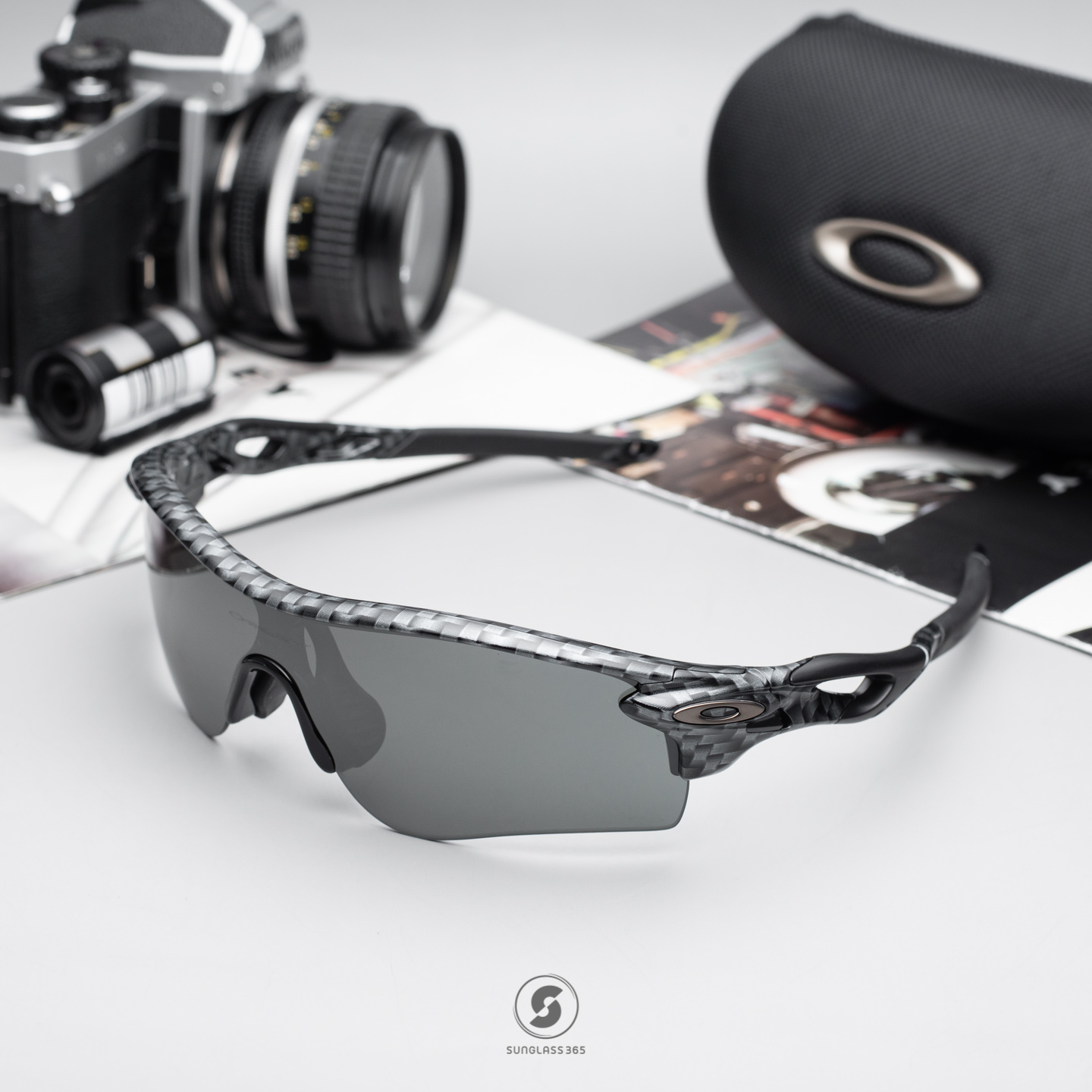 Oakley OO9206-44 RADARLOCK PATH Carbon Fiber Prizm Black