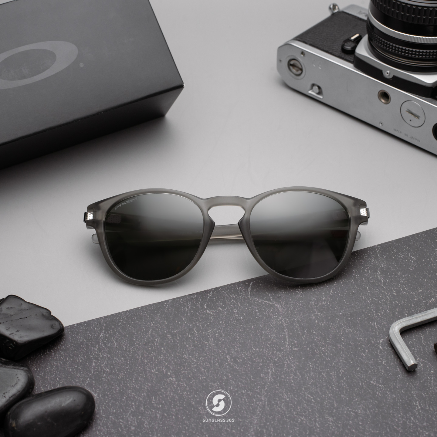 OAKLEY LATCH OO9265-58 Grey Ink Prizm Black
