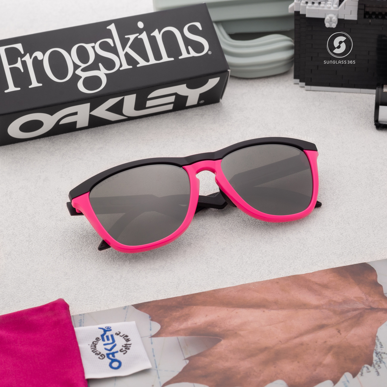 OAKLEY Frogskins Hybrid OO9289-04 Matte Black Neon Pink Prizm Black