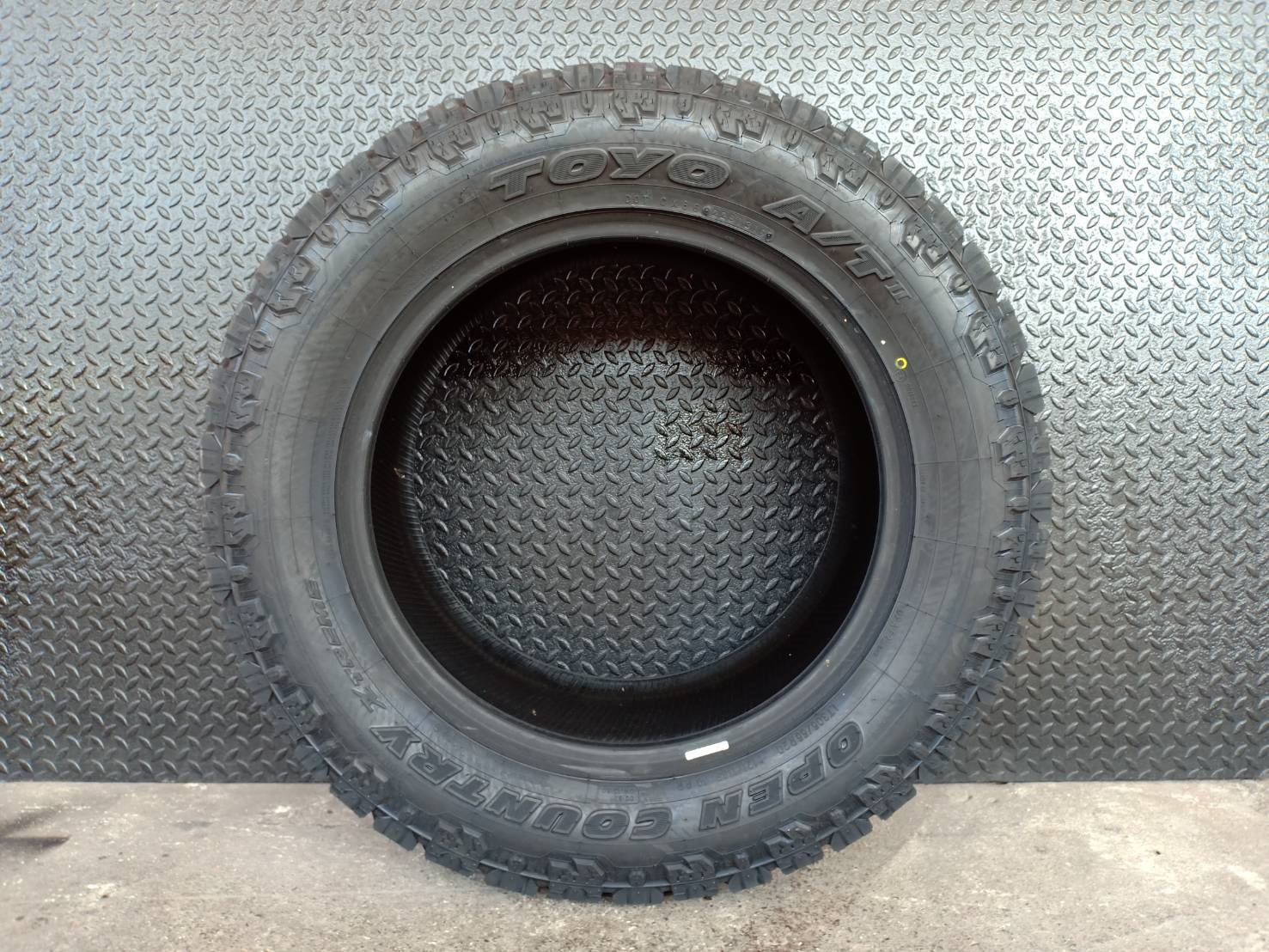 ยางใหม่ปี19 TOYO OPAT2 305/55-20 ยางญี่ปุ่น ราคาถูก