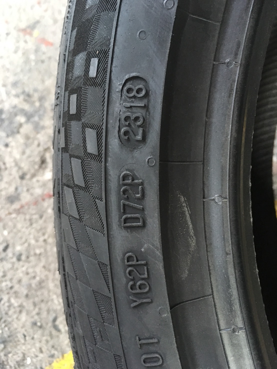 CONTINENTAL CONTACT MC6 245/40-18 เส้น 4500 ปี18 ปกติ 6500