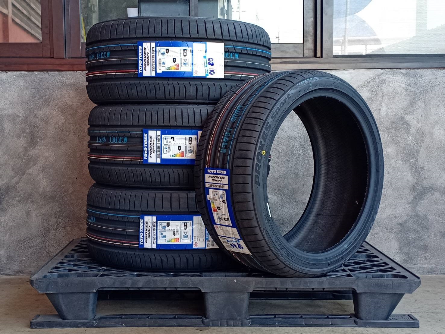 TOYO 255/35ZR19 PROXES SPORT 96Y MADE IN JAPAN