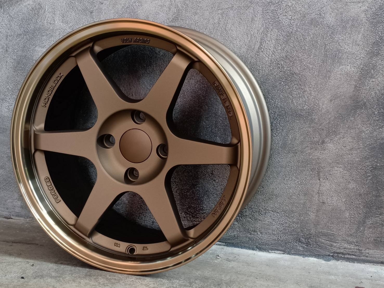 TK-37 17X8 4X114.3 35 73.1 LP/BR