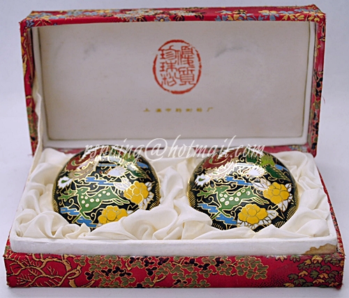 ชุดตลับแป้งถมปัดจีน (Cloisonne) ในกล่องบุผ้าไหม