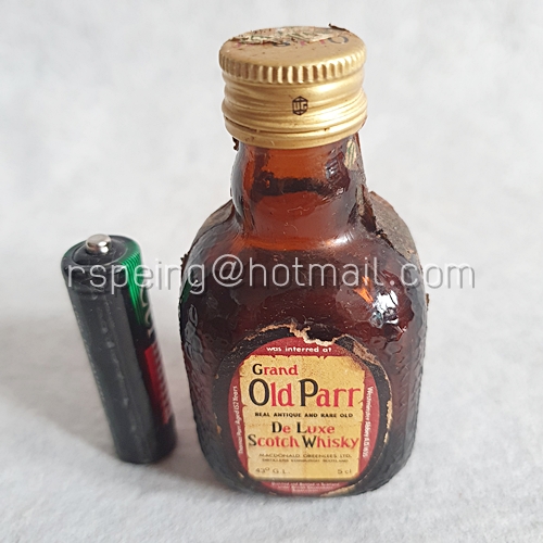 เหล้าขวดเล็ก เหล้าแท้ขวดแก้ว Grand Old Parr De Luxe Scotch Whisky