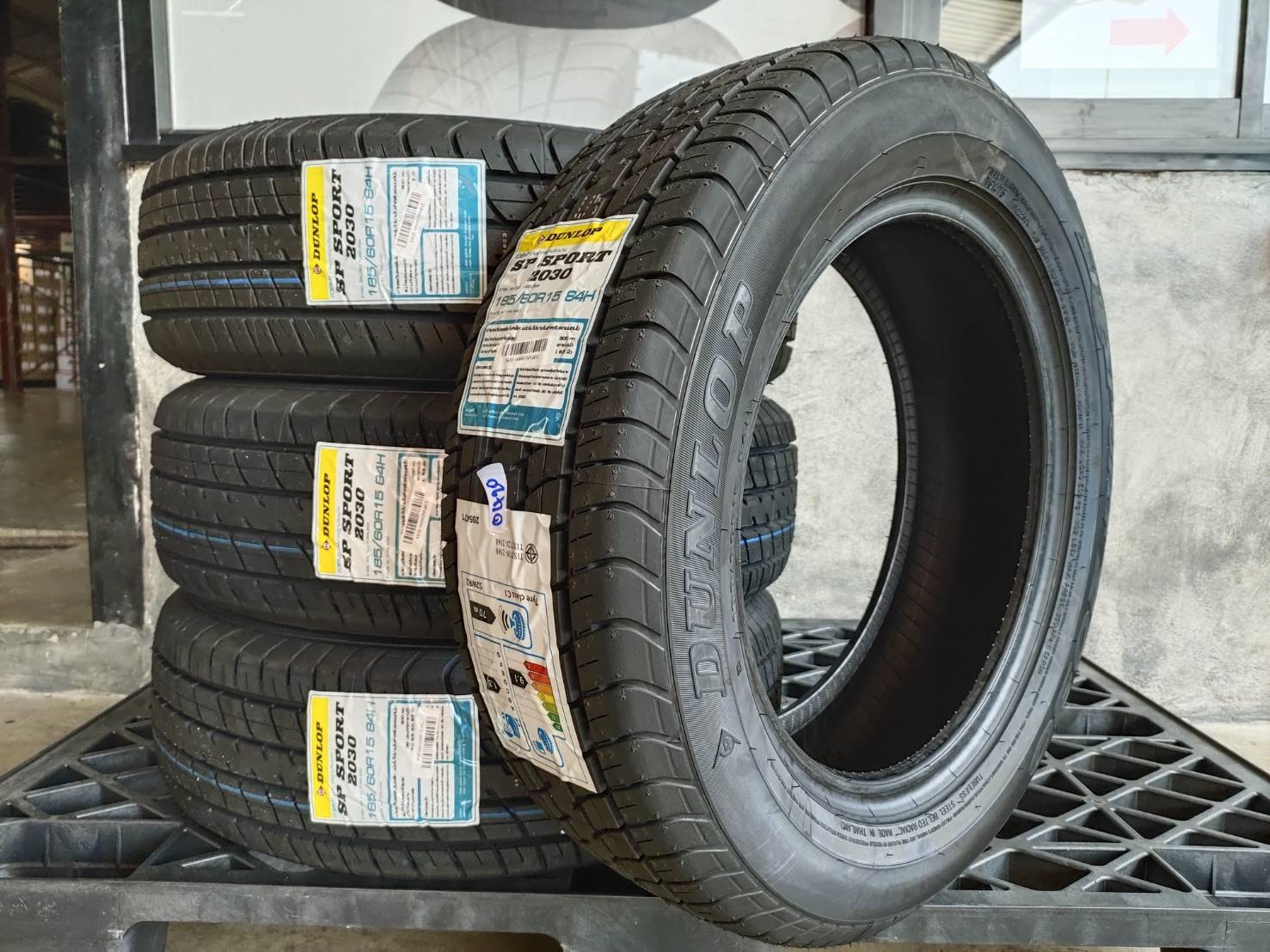 ยางใหม่ DUNLOP SP SPORT 2030 185/60R15