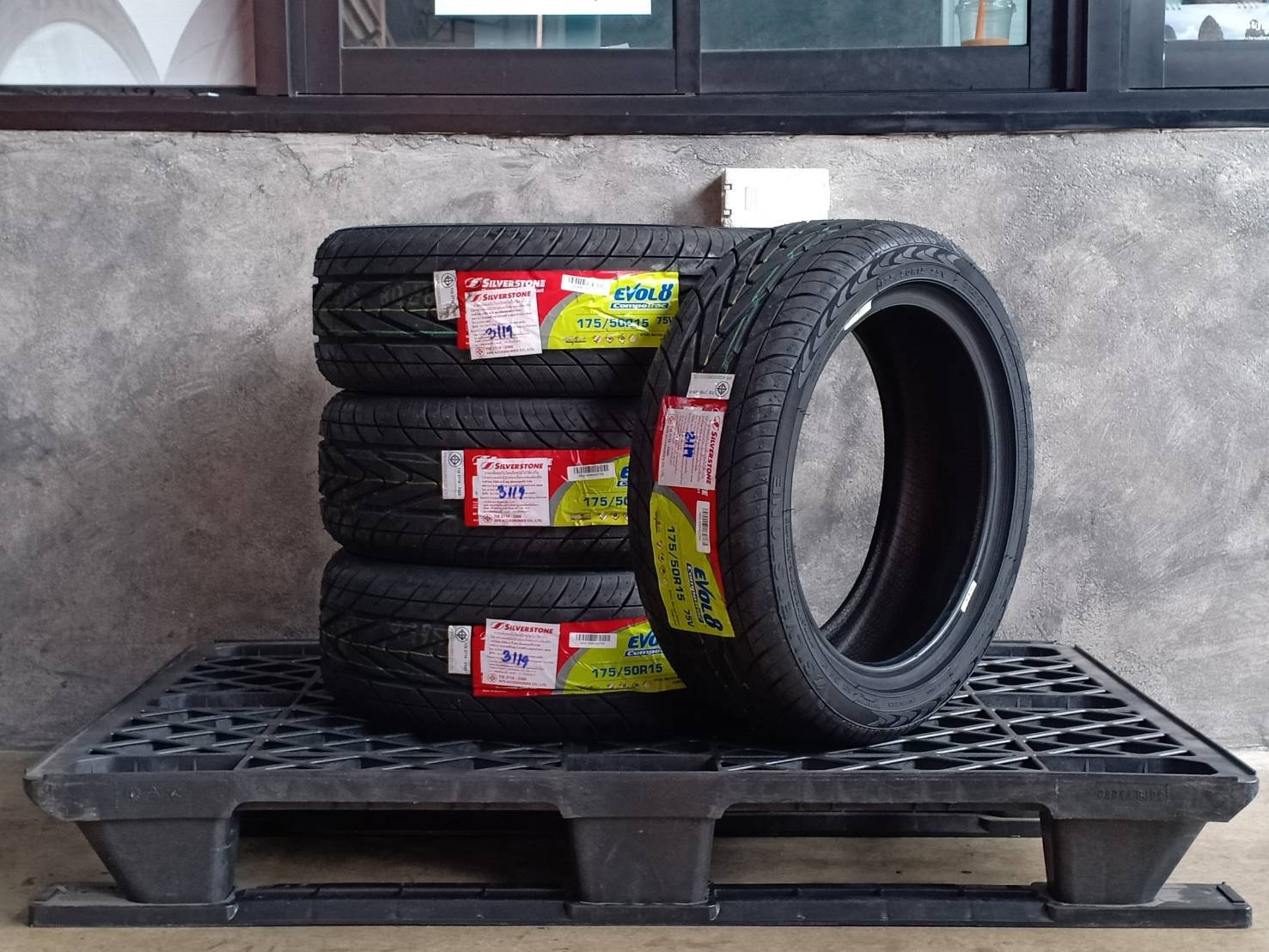 SILVERSTONE 175/50R15 EVO L8 75V MADE IN MALAYSIA