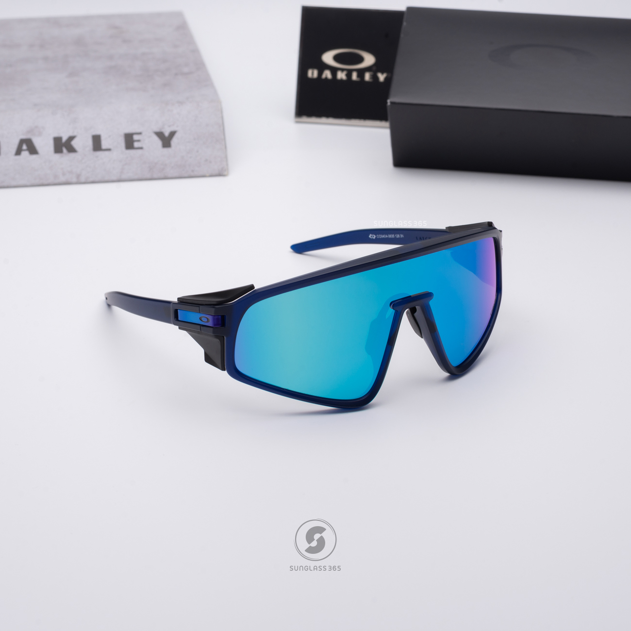 OAKLEY LATCH PANEL OO9404-06 Matte Transparent Navy Prizm Sapphire