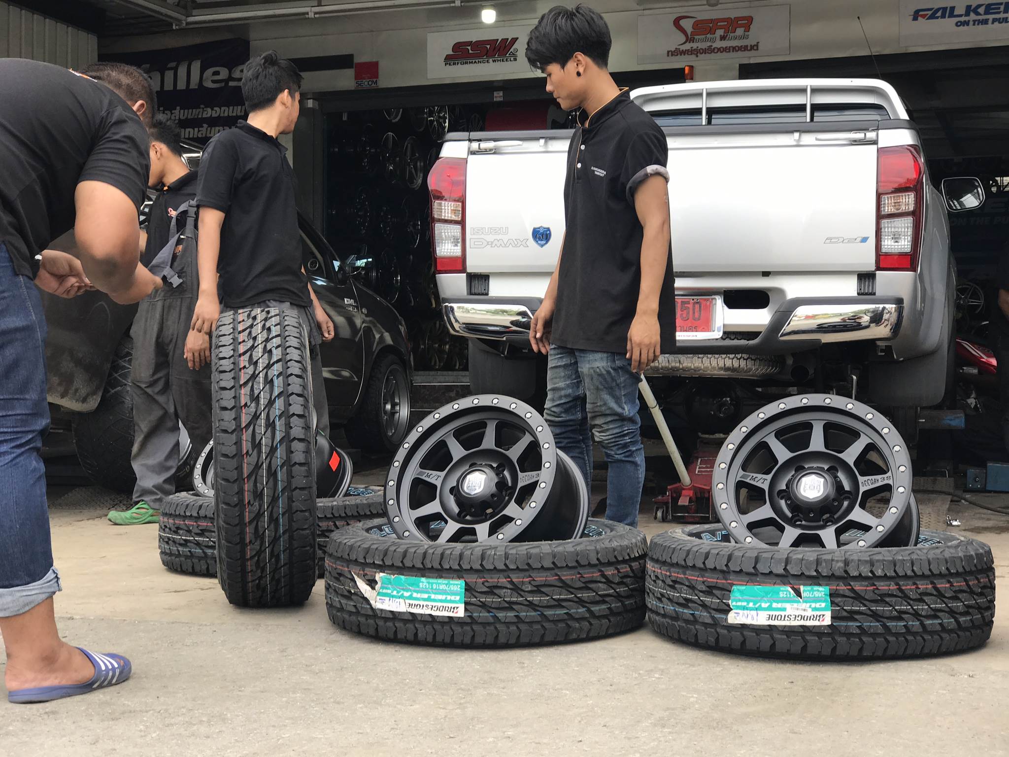 ล้อแท้ MICKEY THOMPSON DEEGAN38 ขอบ16 มาใหม่