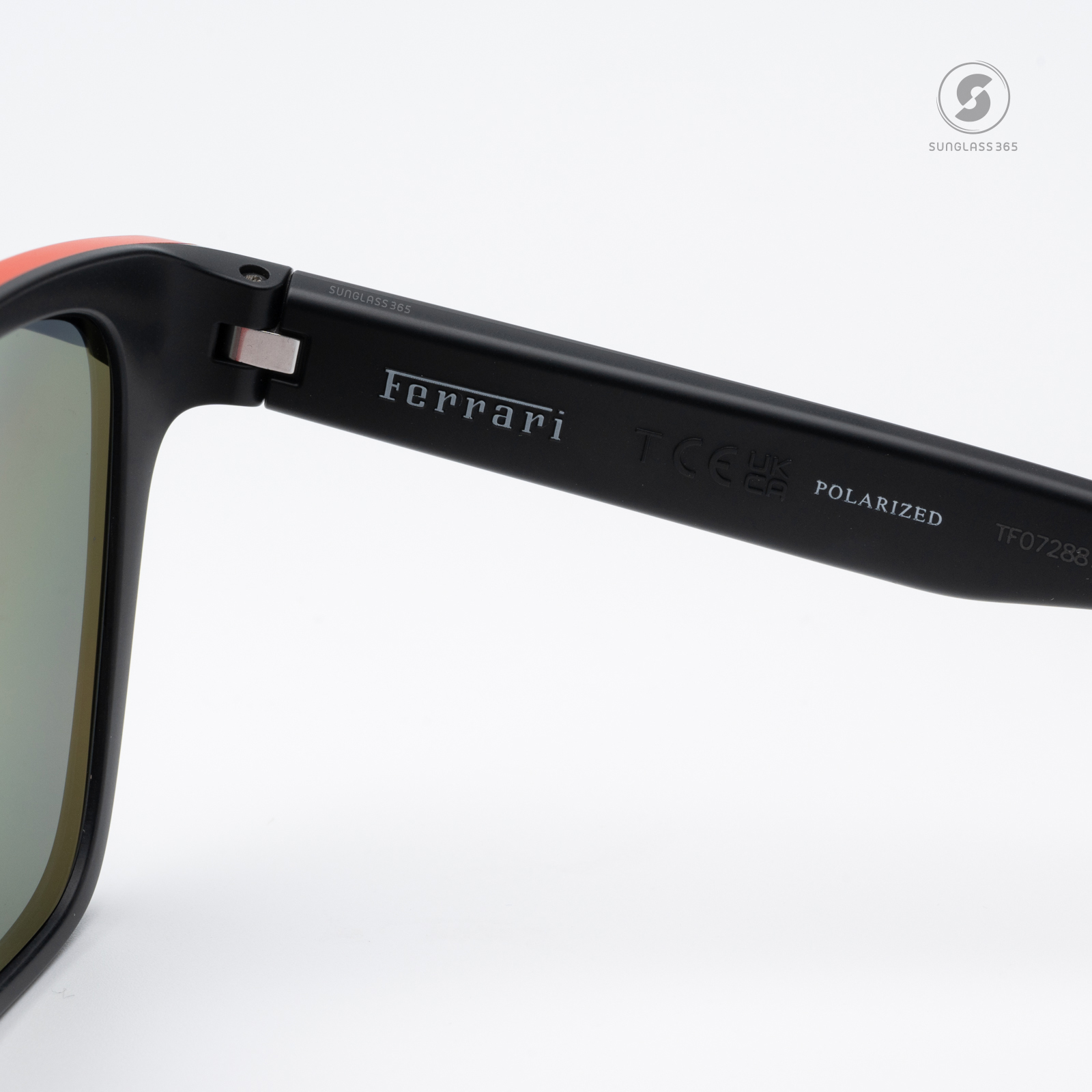 แว่นกันแดด Scuderia Ferrari FZ6013D 504/81