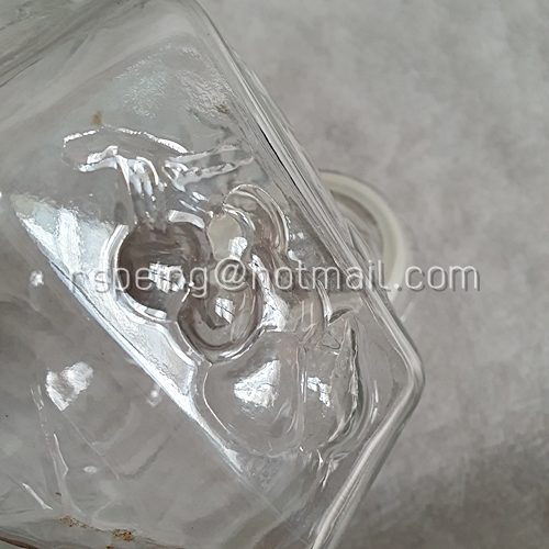 โถแก้ว โหลแก้วใสแปดเหลี่ยม มีฝาปิดสูญญากาศ ลายผักผลไม้ Made in France