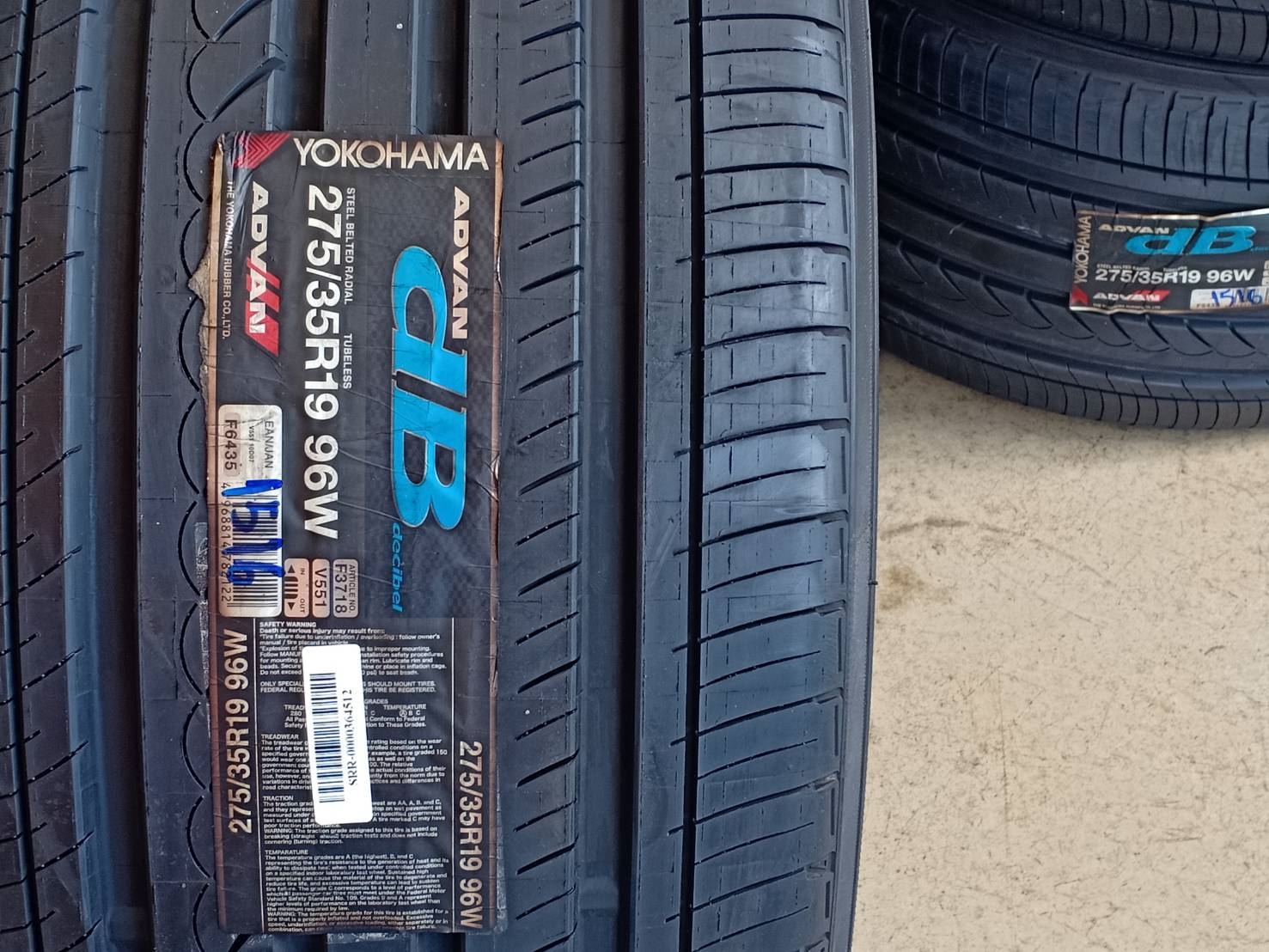ยางใหม่ YOKOHAMA V551 275/35-19 เส้น 3900 ปกติ 11000