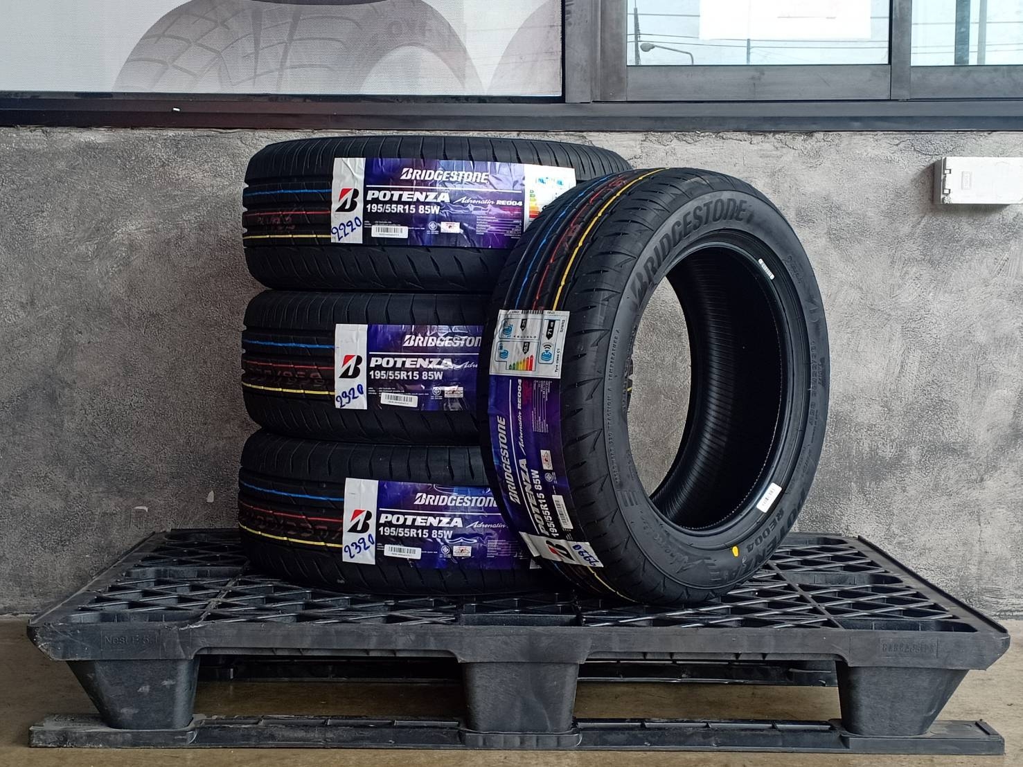 BRIDGESTONE 195/55R15 POTENZA RE004 85W MADE IN THAILAND