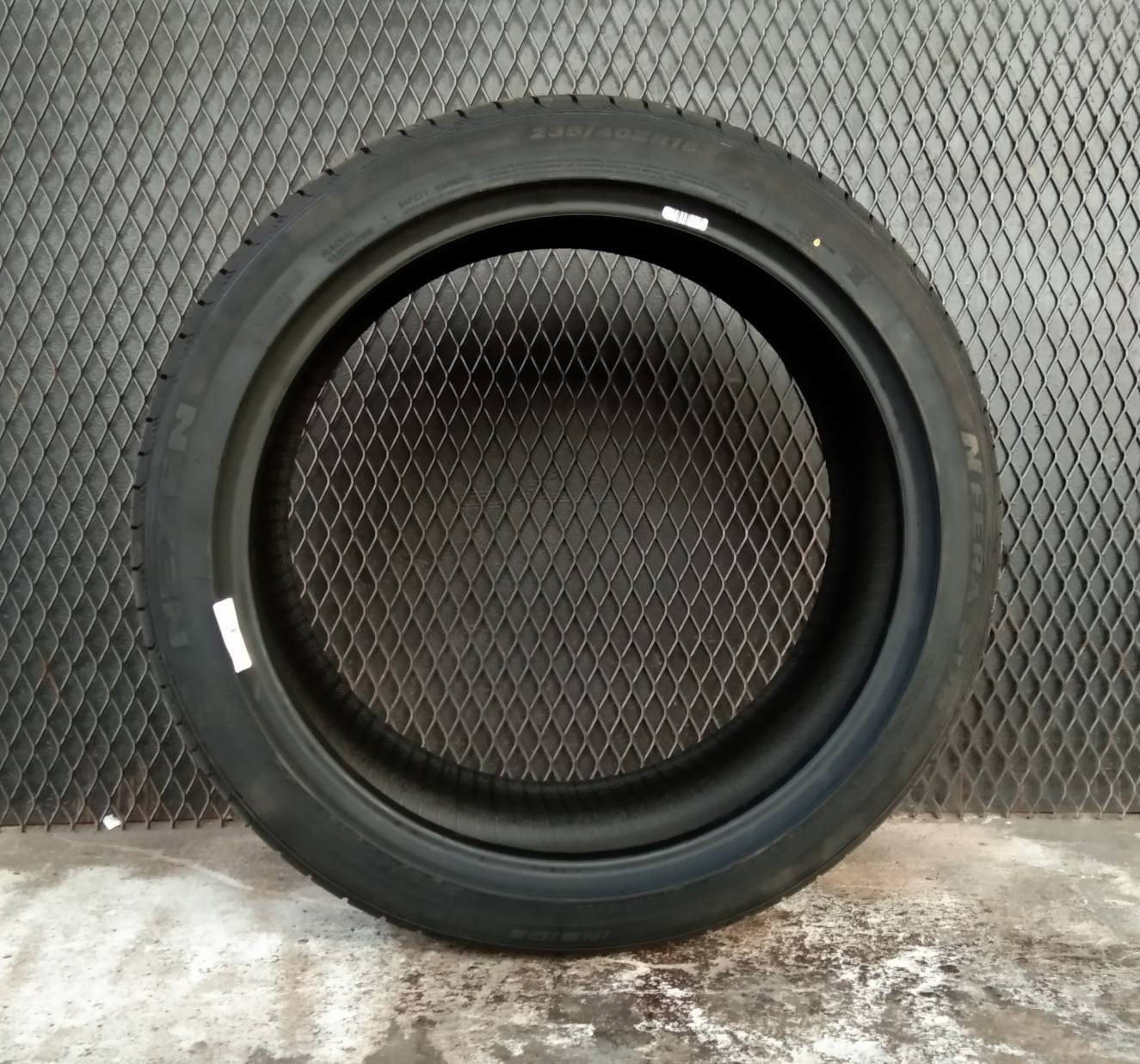 NEXEN NFERA SU4 225/40-18 ปี19 ราคาส่ง