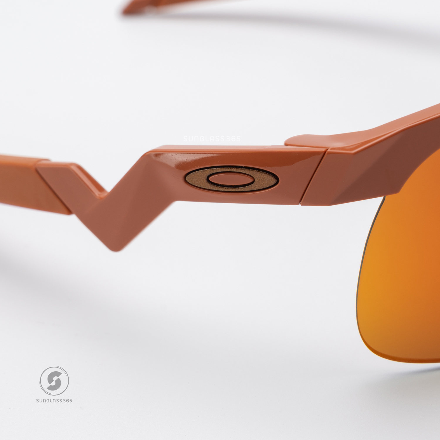 Oakley Resistor OJ9010-18 Ginger Prizm Ruby