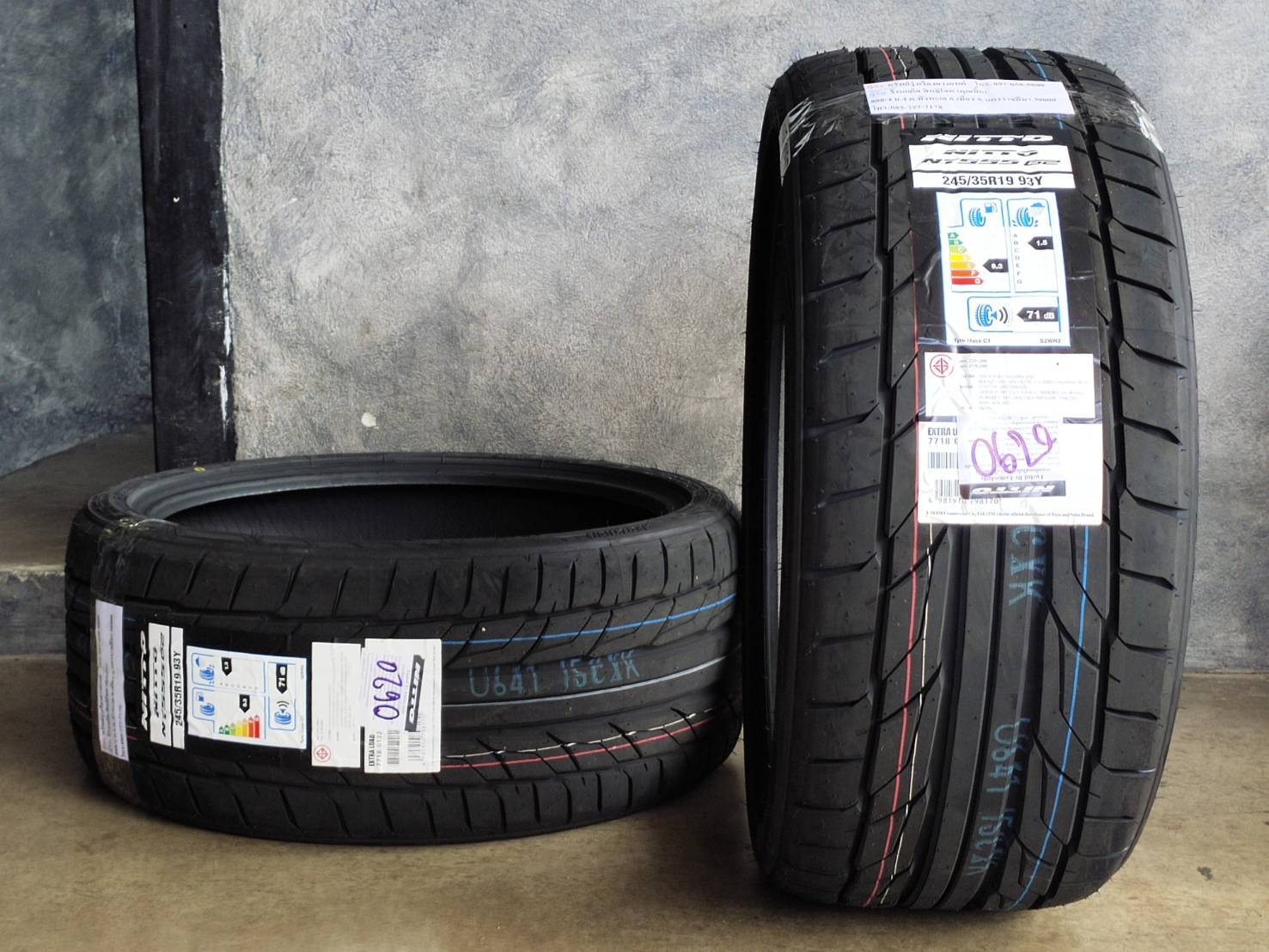 NITTO 245/35R19 93Y NT555G2 JAPAN
