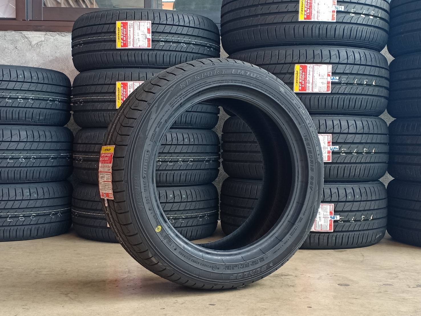 DUNLOP LM705 195/50-15 ปี19 มาใหม่ ราคาถูก