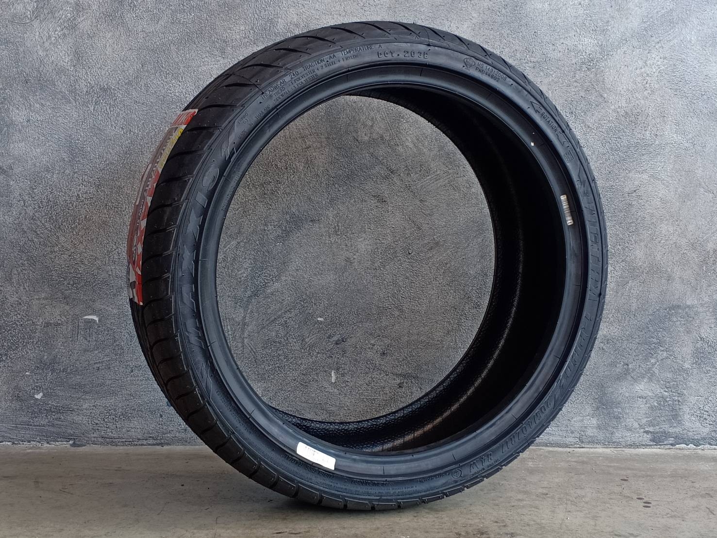 MAXXIS 205/40ZR17 VICTRA I-PRO 84W XL MADE IN THAILAND