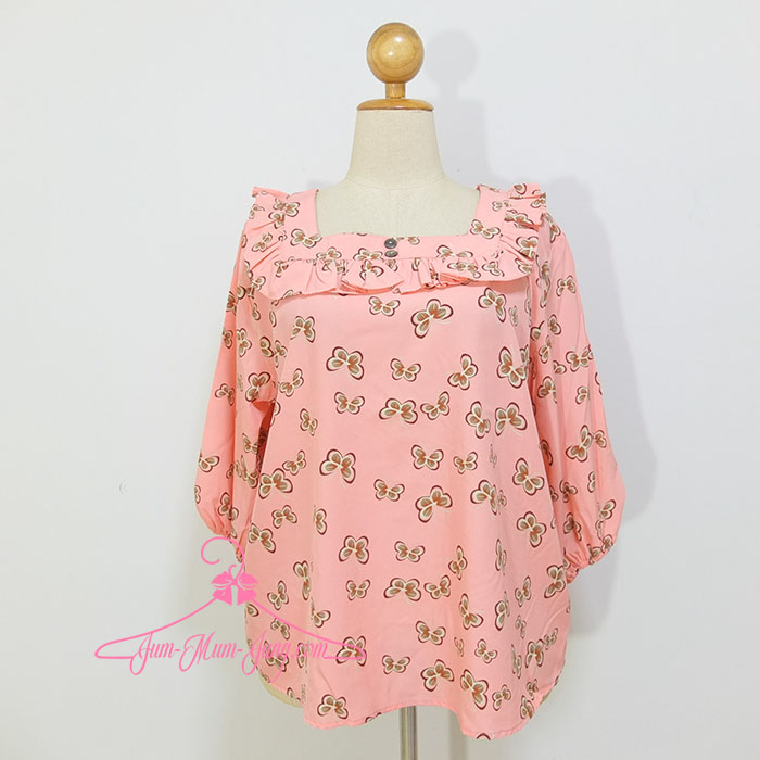 *อก50นิ้ว*เสื้อคนอ้วนคอเหลี่ยมผ้าไหมอิตาลีสีโอรสลายผีเสื้อแต่งระบายติดกระดุม2เม็ด แขน4ส่วนปลายยางยืด สวยน่ารักมากๆค่ะ
