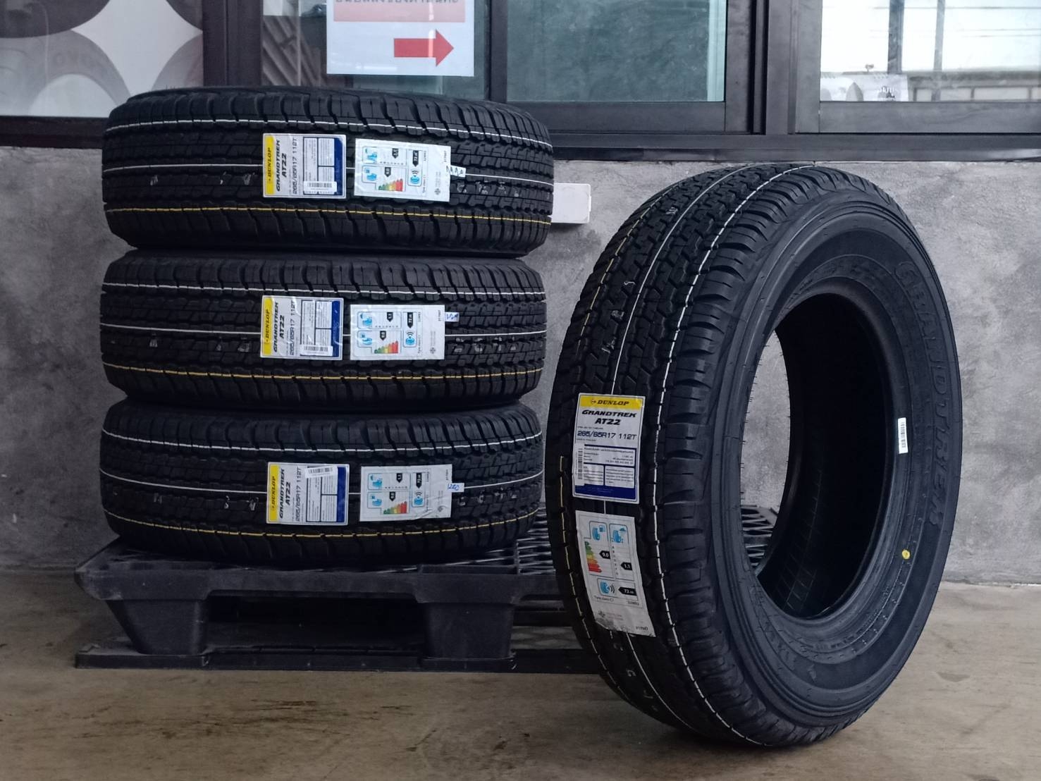 DUNLOP 265/65R17 112T GRANDTREK AT22 THAILAND