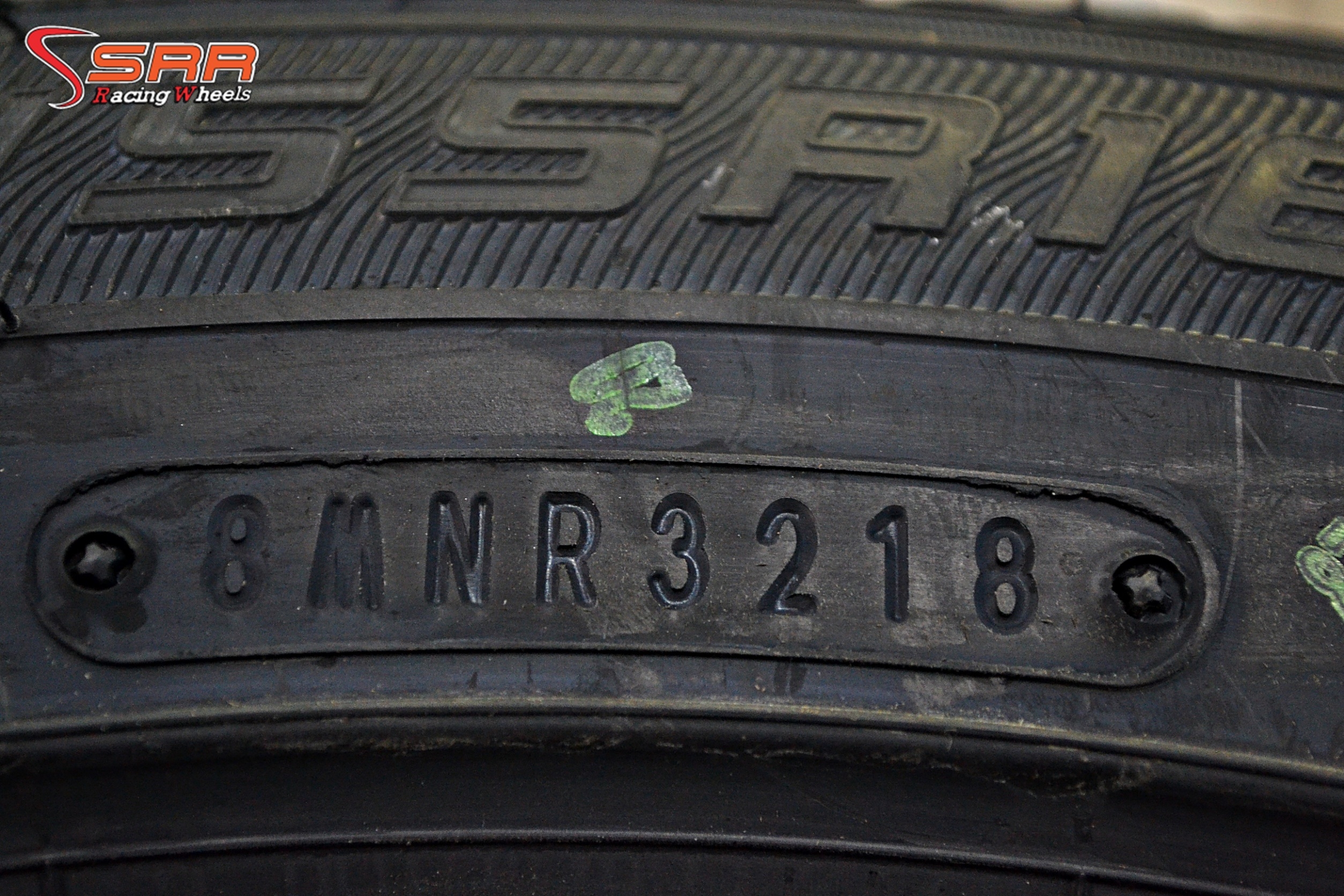 DUNLOP LM704 195/55-16 ยางสำหรับรถเก๋ง