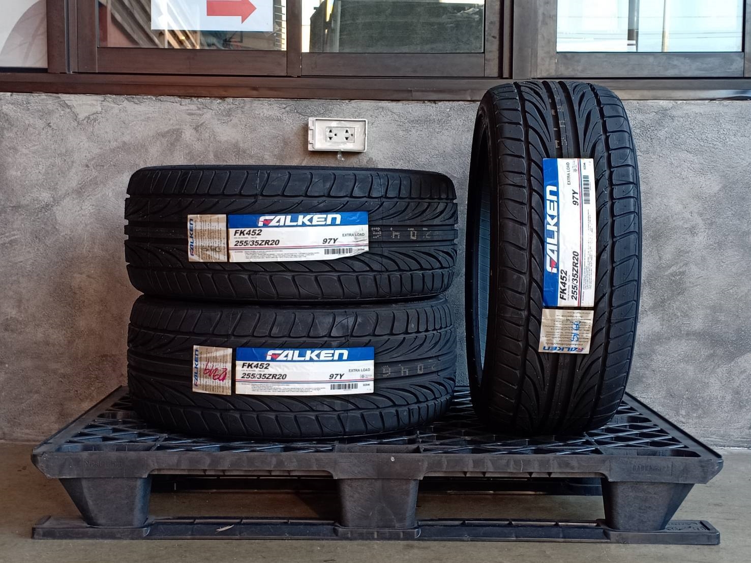 FALKEN 255/35ZR20 FK452 97Y MADE IN THAILAND