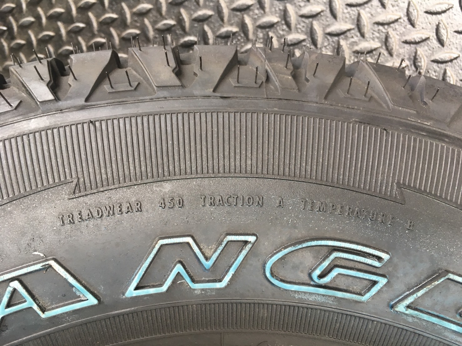 GOODYEAR WRANGLER AT/SA 265-75-16 เส้น 3500 ปกติ 4500 ปี17