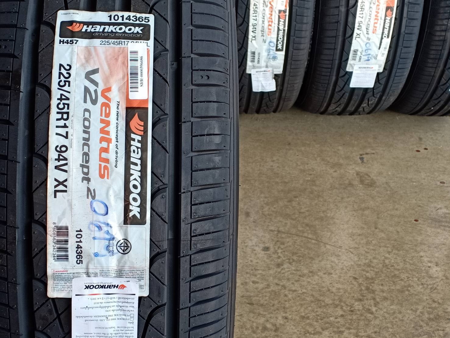 HANKOOK 225/45R17 VENTUS V2 CONCEPT2 94V XL MADE IN INDONESIA