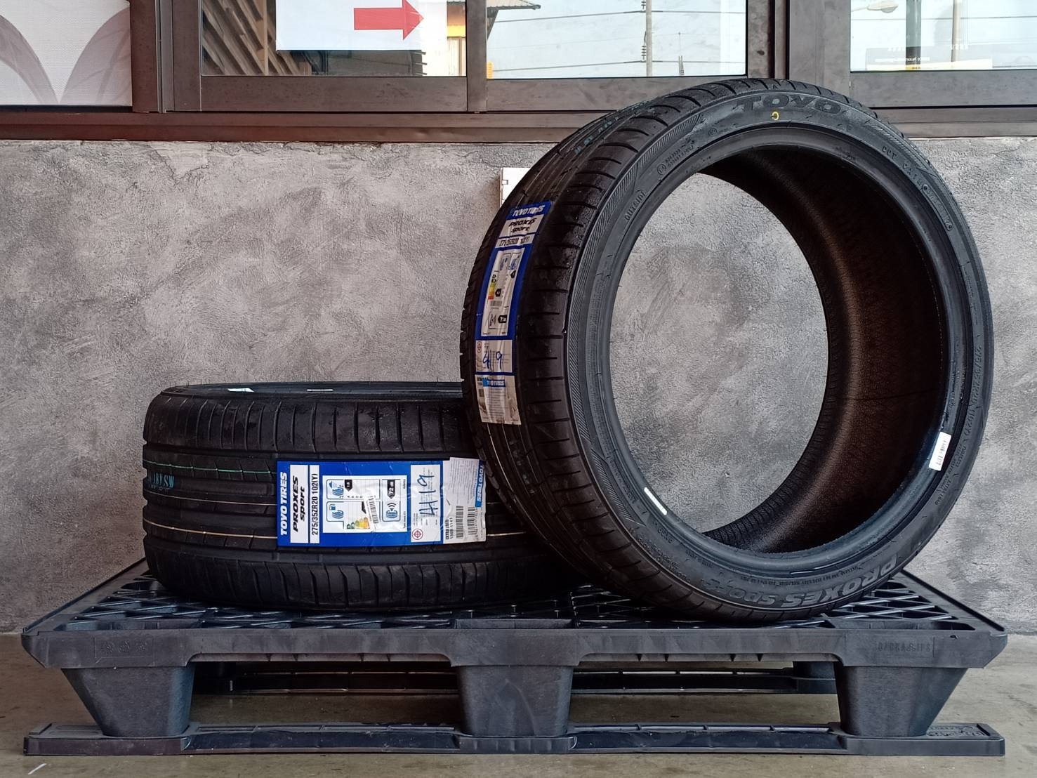 TOYO 275/35ZR20 PROXES SPORT 102Y MADE IN JAPAN