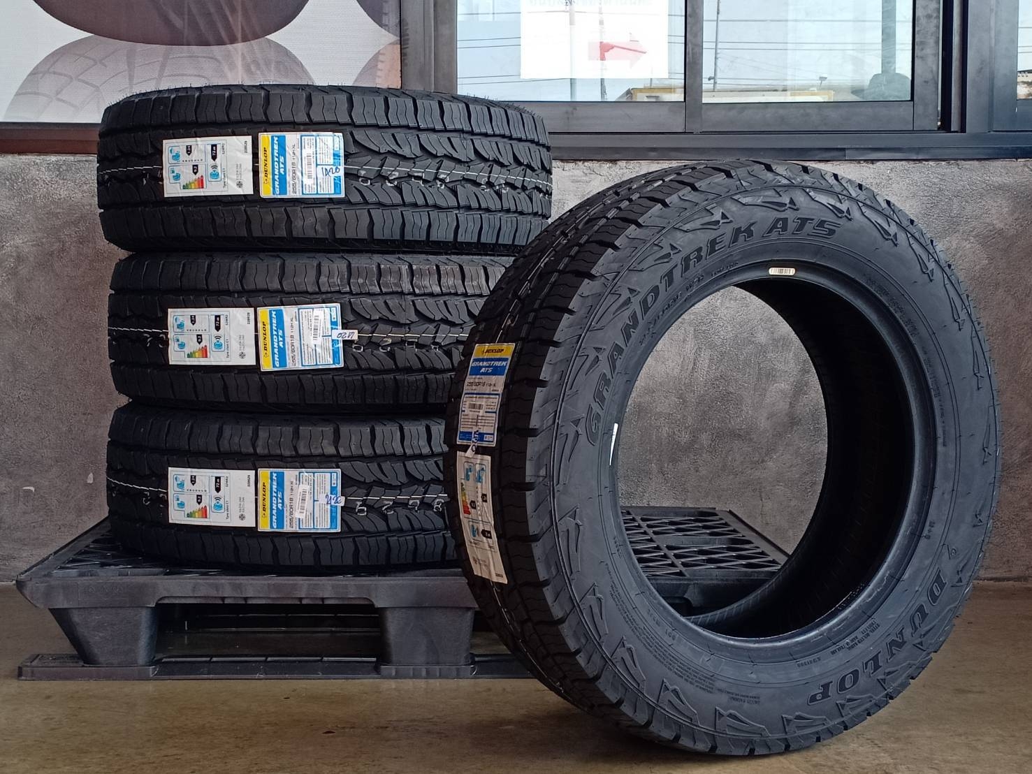 DUNLOP 255/60R18 GRANDTREK AT5 112H XL MADE IN THAILAND