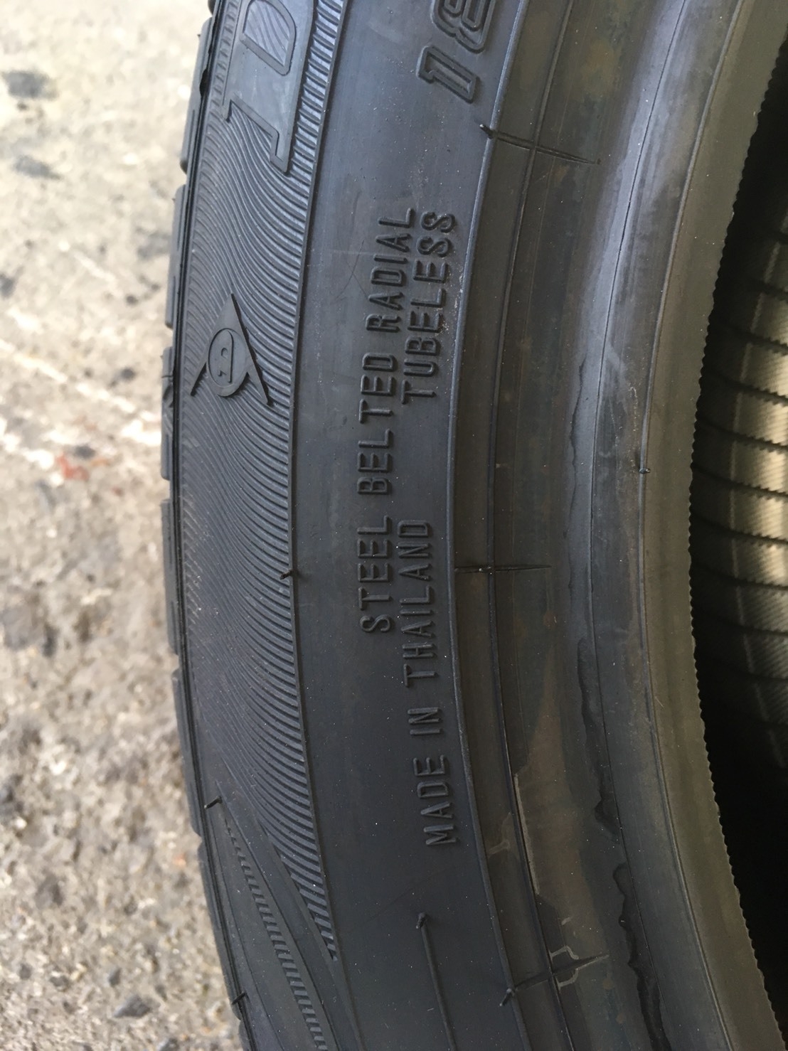 DUNLOP EC300 PLUS 185/55-16 เส้น 2750 ปกติ 3500