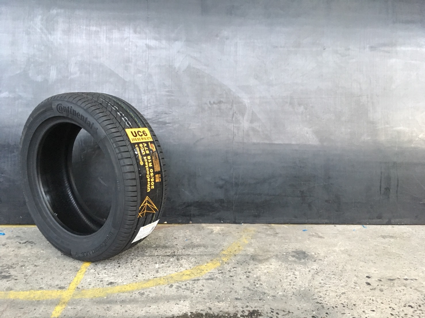 CONTINENTALULTRA CONTACT UC6 205/50-16 เส้น 2750 ปกติ 3500 ปี18