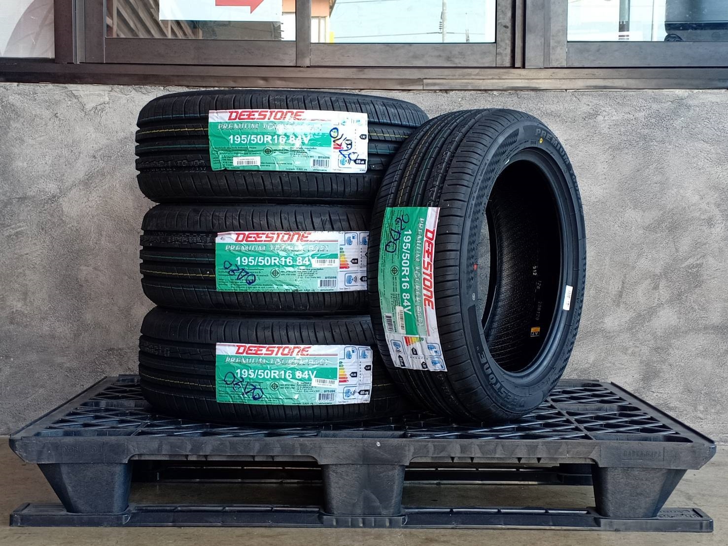 DEESTONE PREMIUM TOURER RA01 195/50R16 ปี20