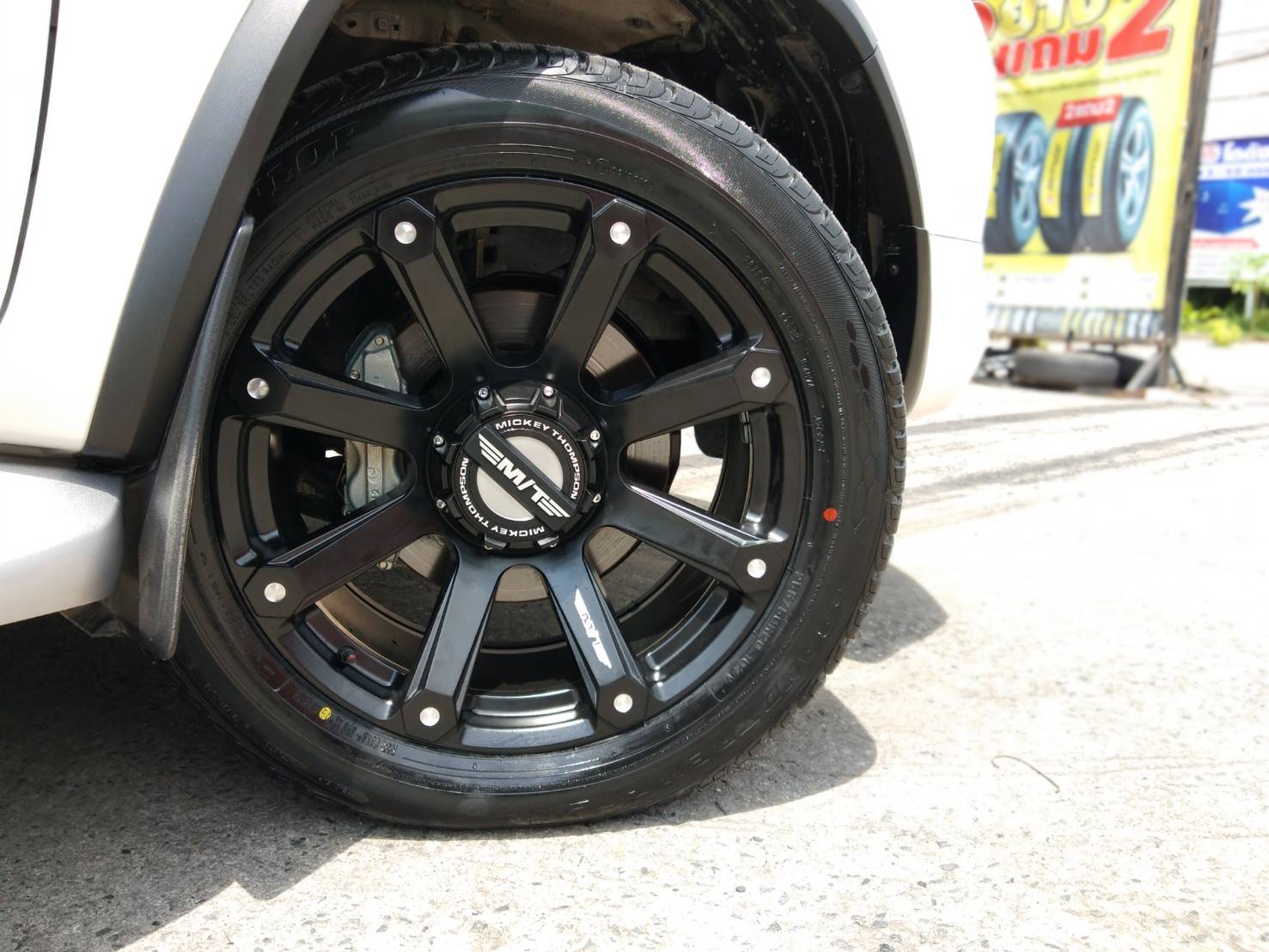 ล้อแท้ MICKEY THOMPSON ROUSH ขอบ20