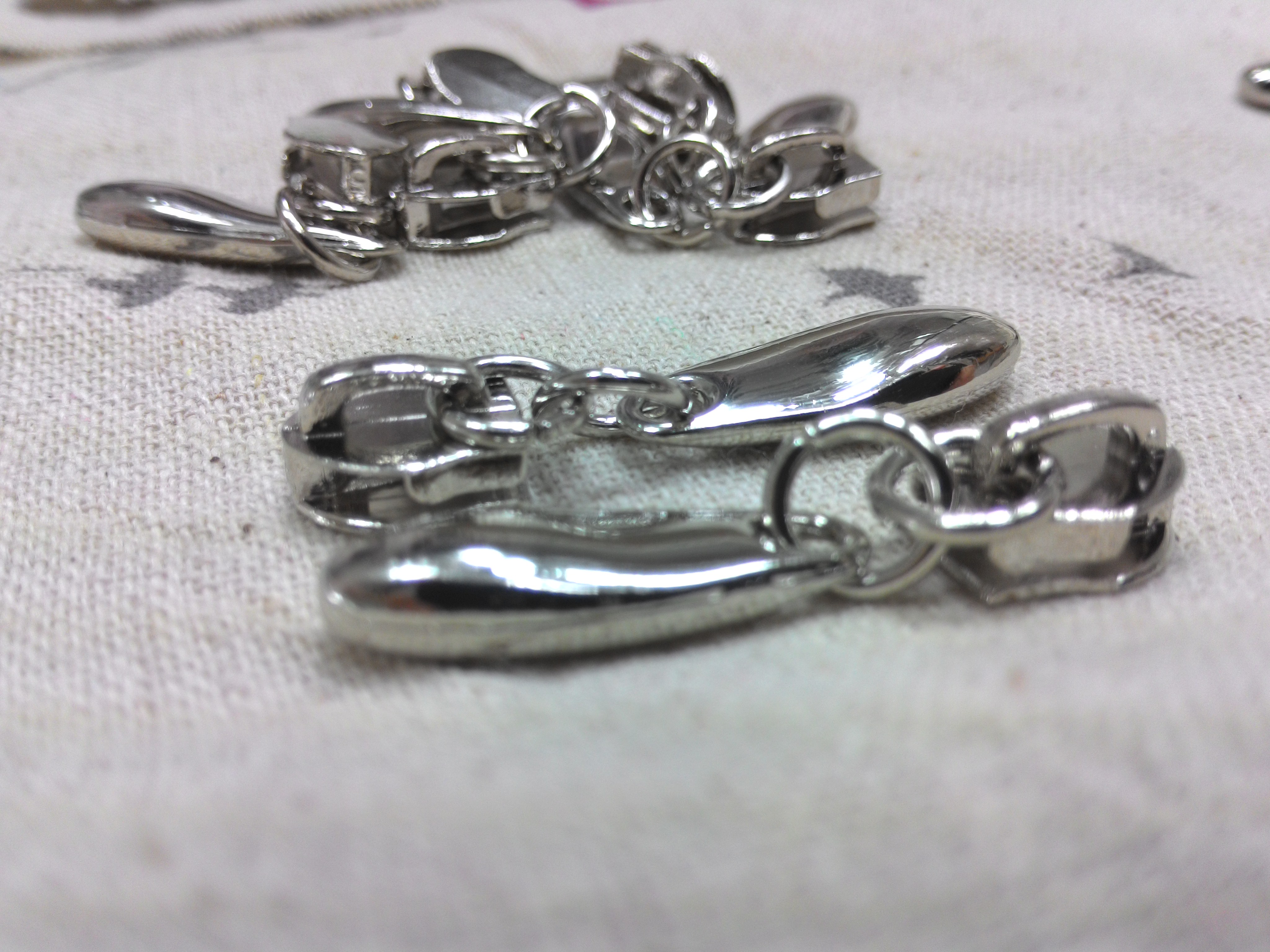 หัวซิบหางกระรอก เงิน