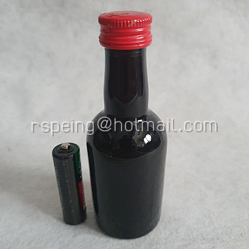 เหล้าขวดเล็ก เหล้าแท้ขวดแก้ว Williams & Humbert Dry Sack Sherry