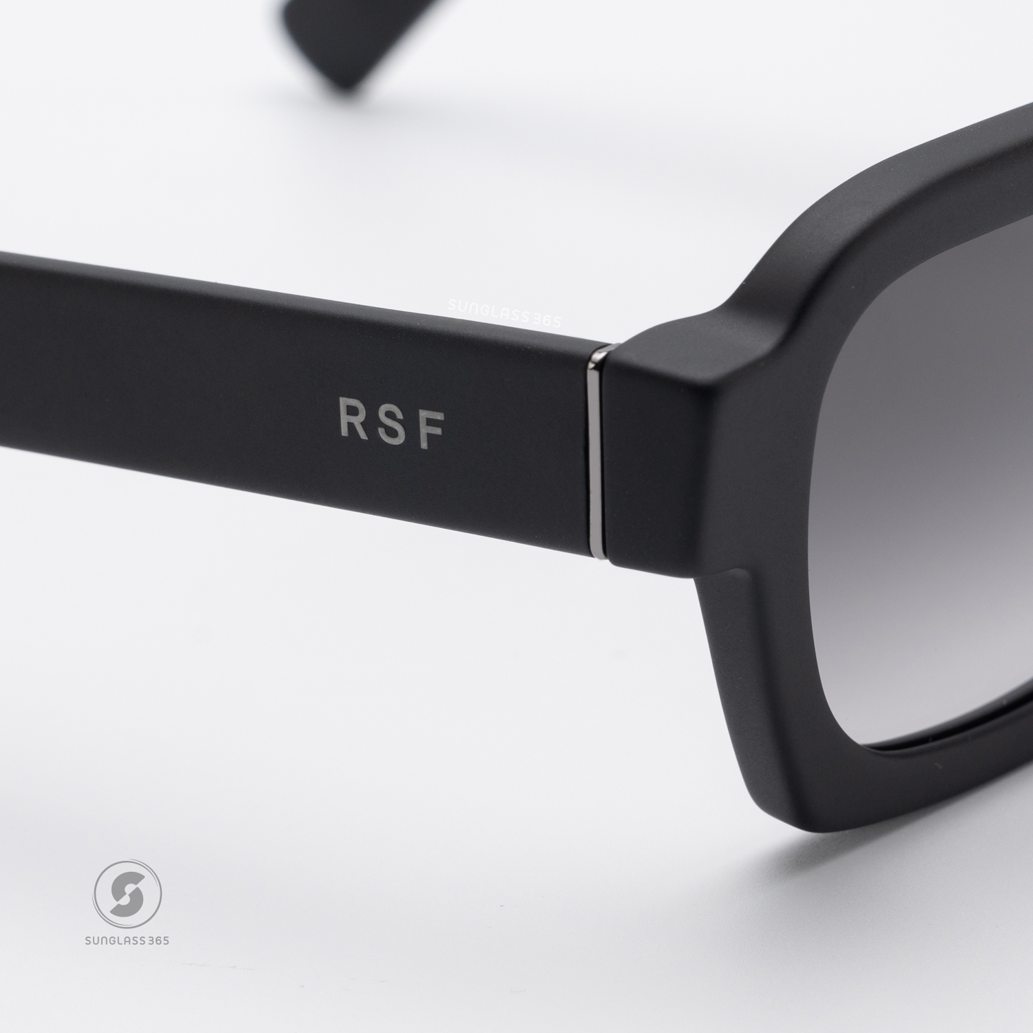 แว่นกันแดด SUPER SP BAJ Caro Limited Edition Black P04