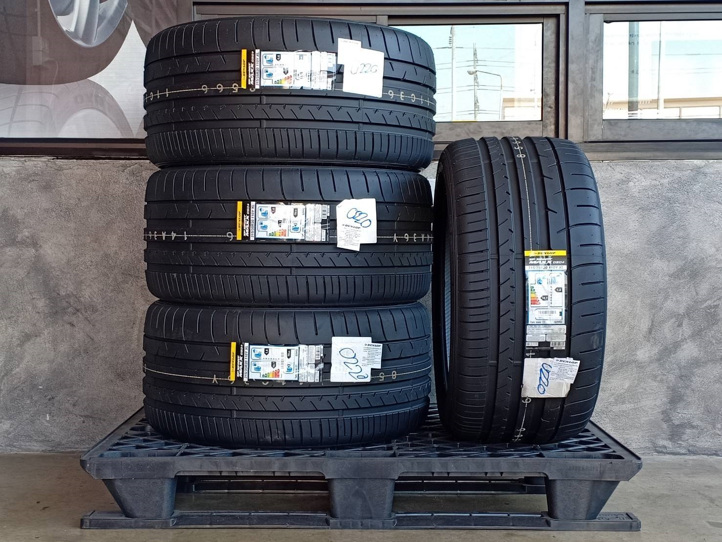 DUNLOP SP SPORT MAXX 050PLUS 315/35R20 ปี20