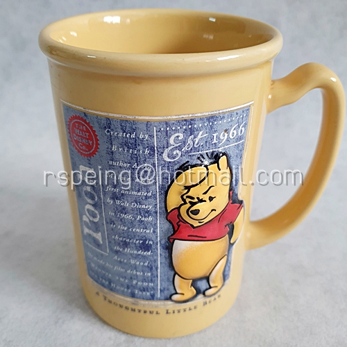 ถ้วย mug Winnie The Pooh Est.1966 ลายนูน
