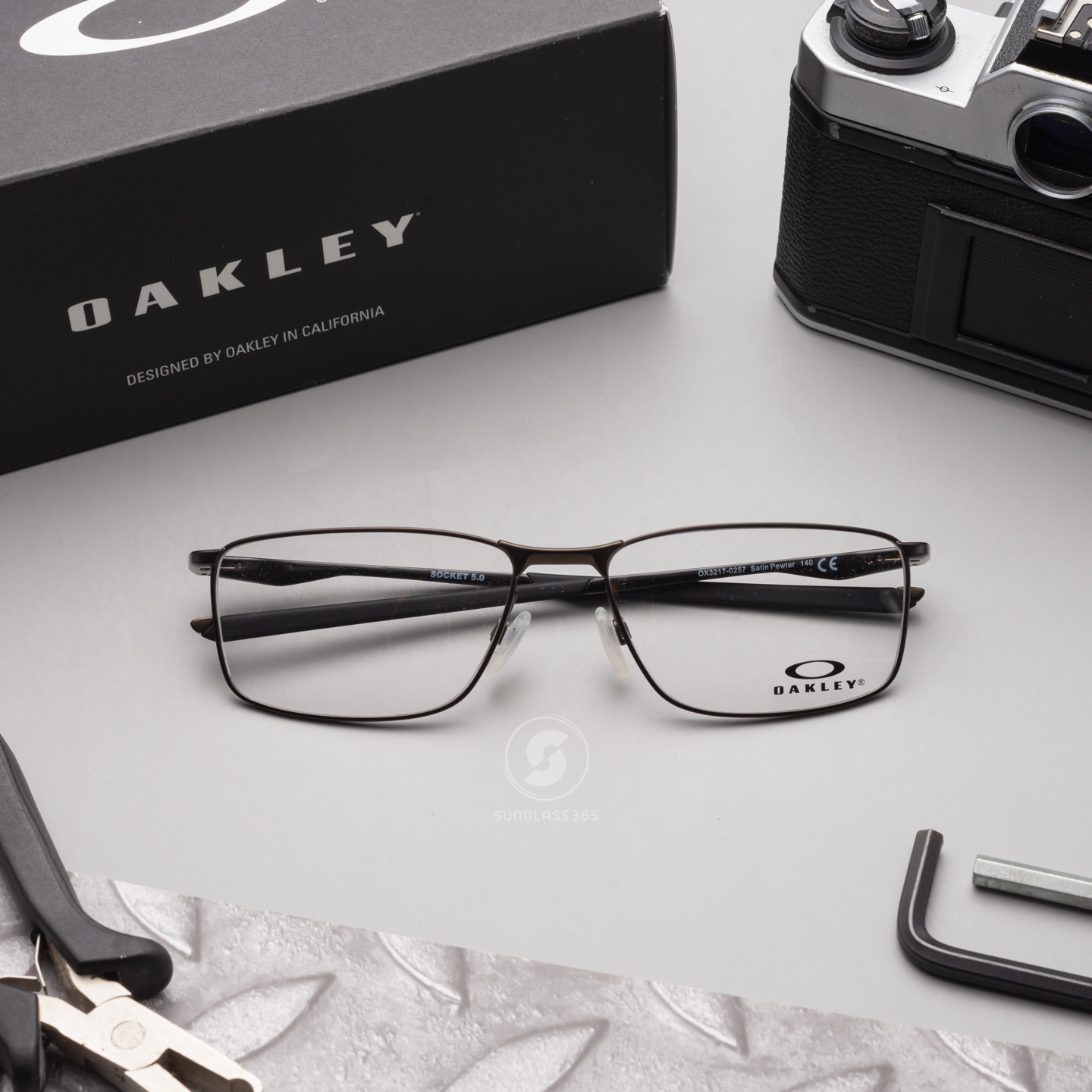 Oakley Socket 5.0 OX3217-02 Satin Pewter
