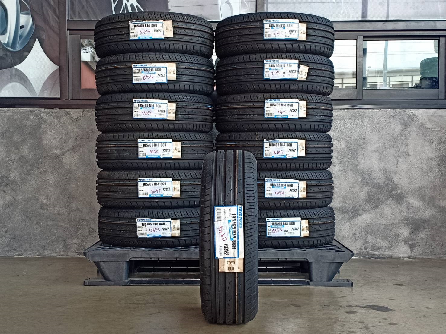 ยางโปรโมชั่น TOYO 185/65R14 PROXES CF2 86H MADE IN JAPAN