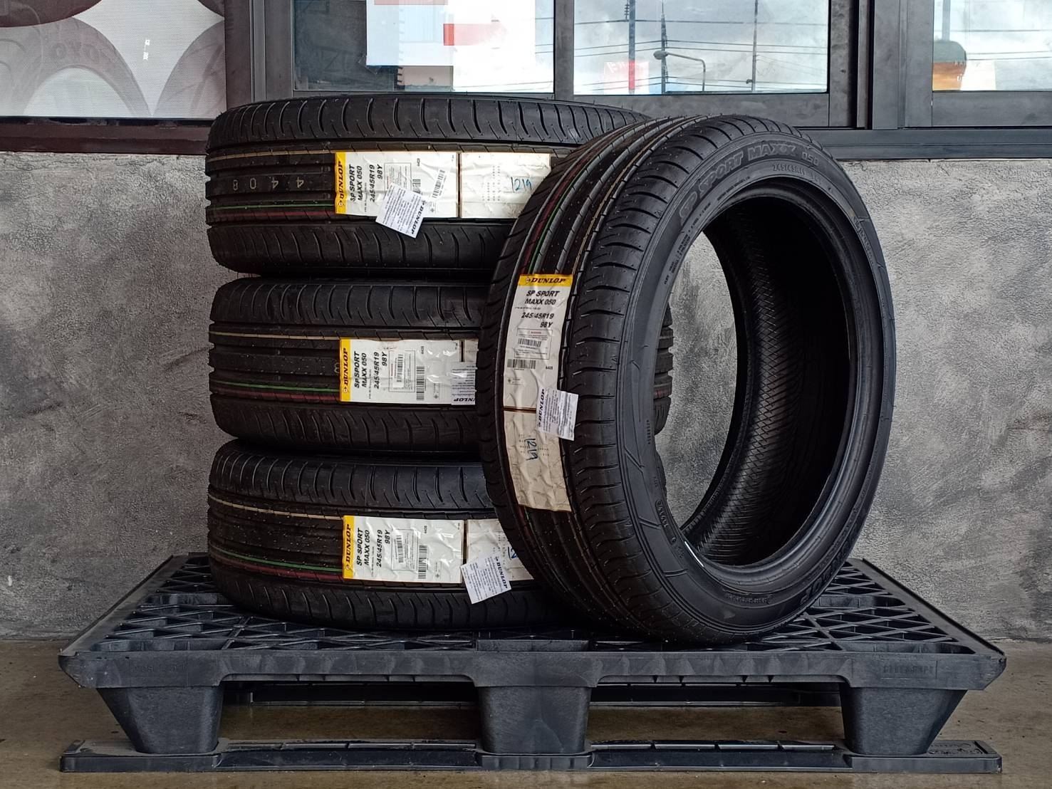 DUNLOP 245/45R19 SP SPORT MAXX 050 98Y MADE IN JAPAN