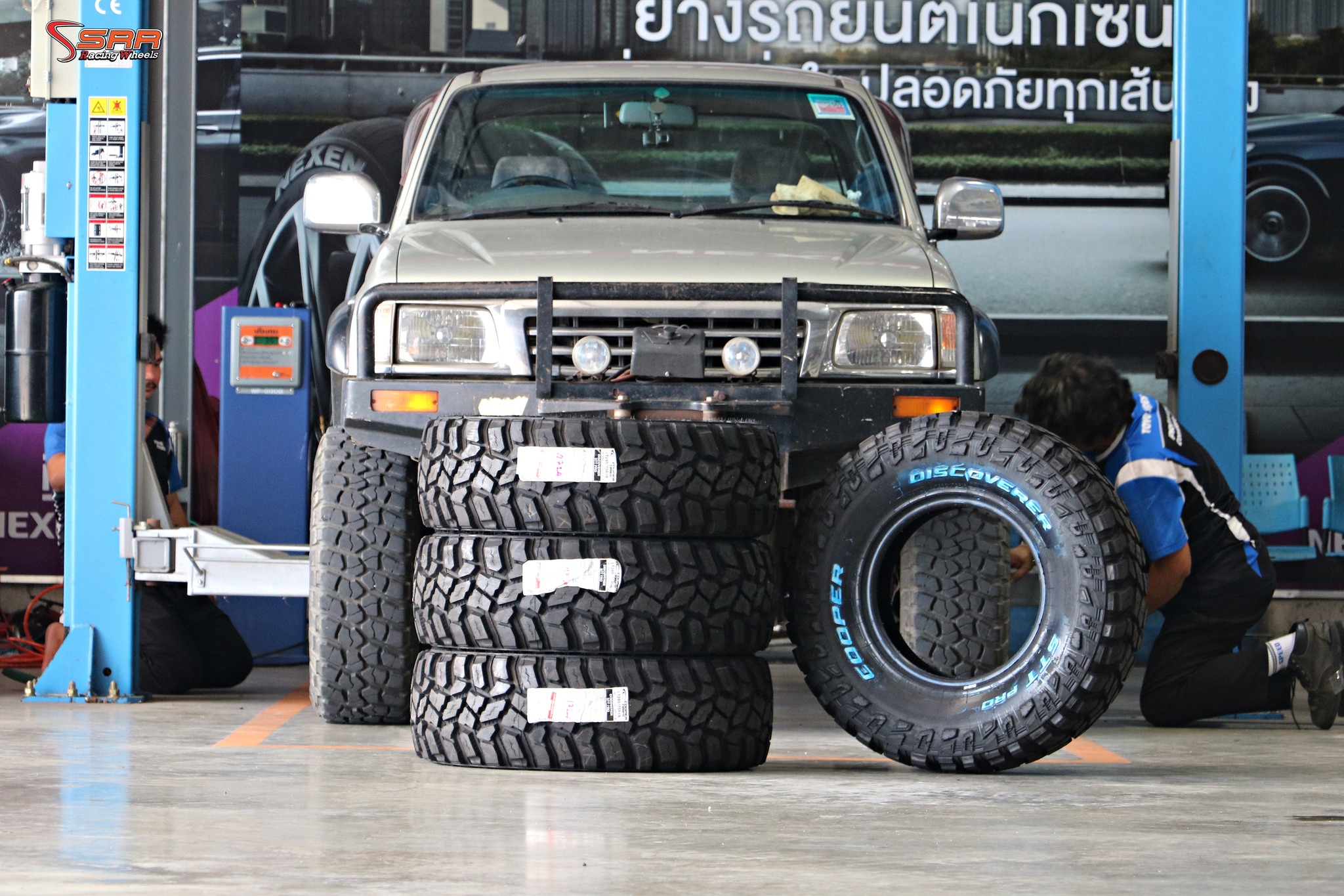 COOPER DISCOVERER STT PRO ปี24 ขนาด 285/75R16