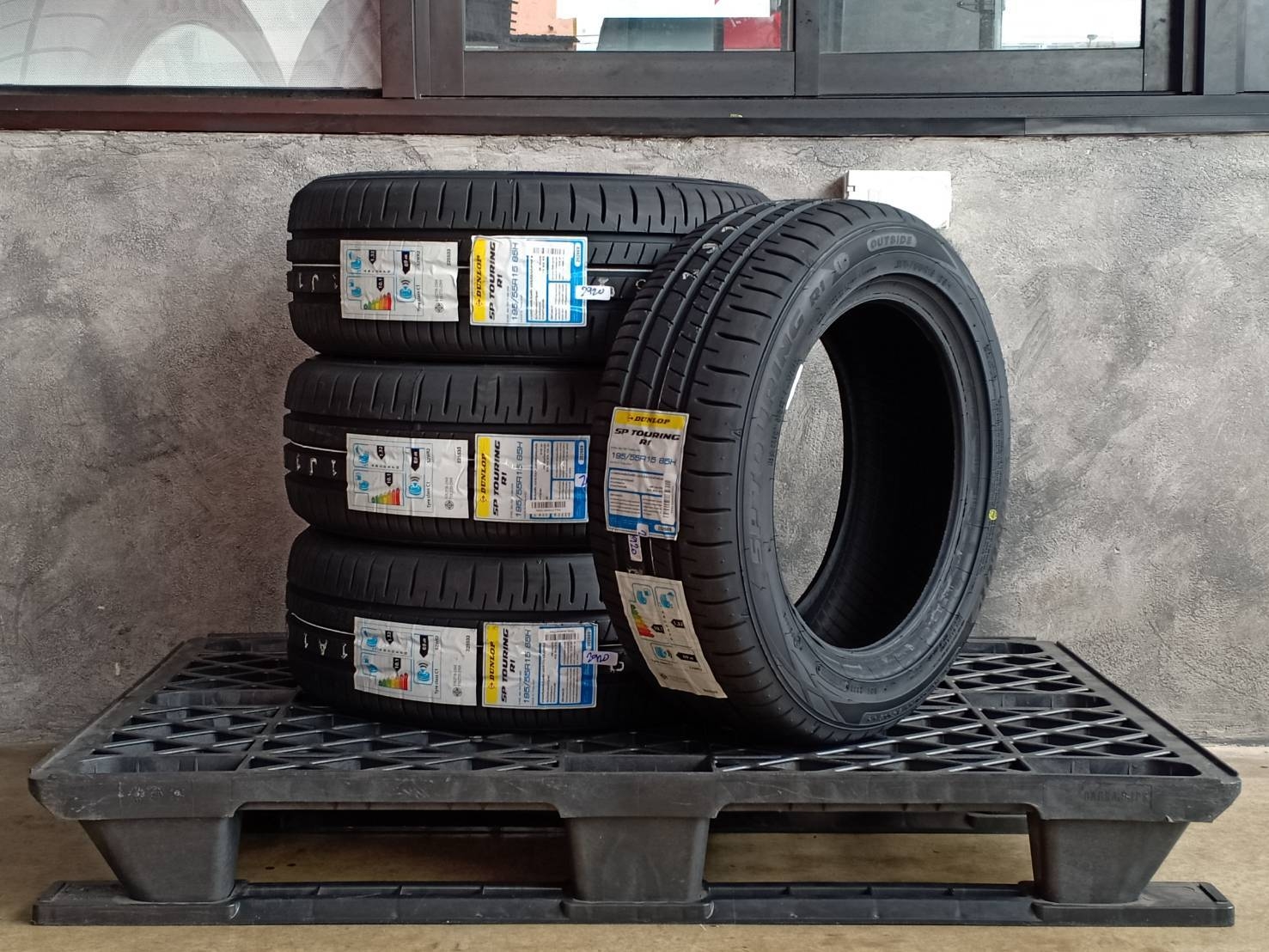 DUNLOP 195/55R15 85H SP TOURING R1