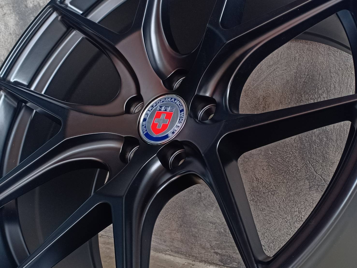 TK-HR (TM-277) 18X8.5 5X100 35 73.1 BLACK-FLAT