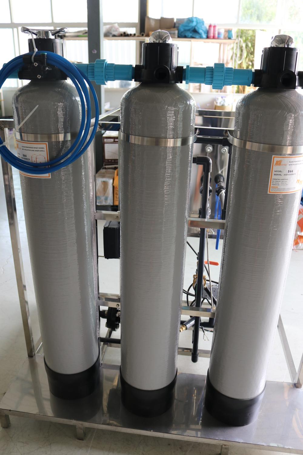 เครื่องกรองน้ำระบบSOFT+RO ขนาด 3,000 ลิตร/วัน